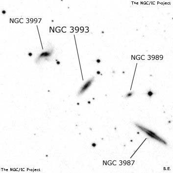 Negativní snímek oblohy NGC 3993
